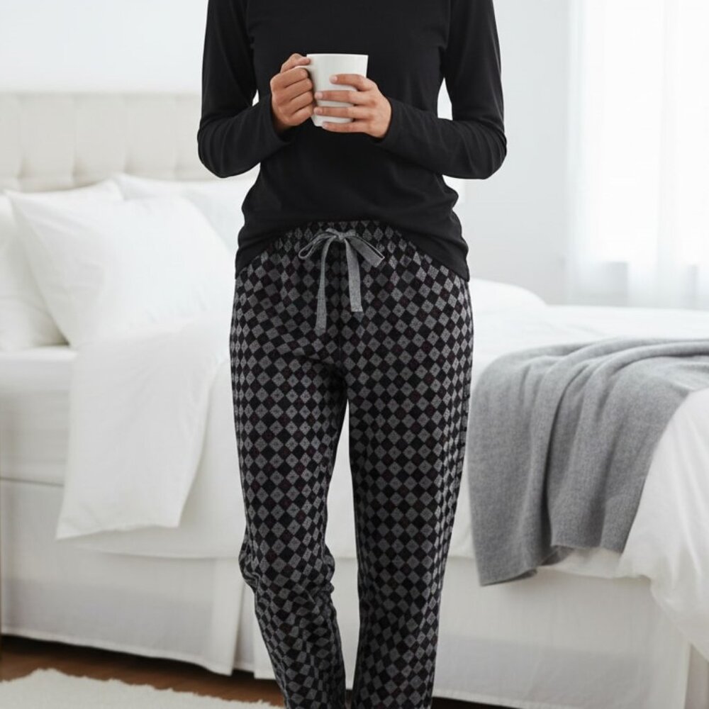 NWOT Plaid Black Gray Red PJ Pants size M